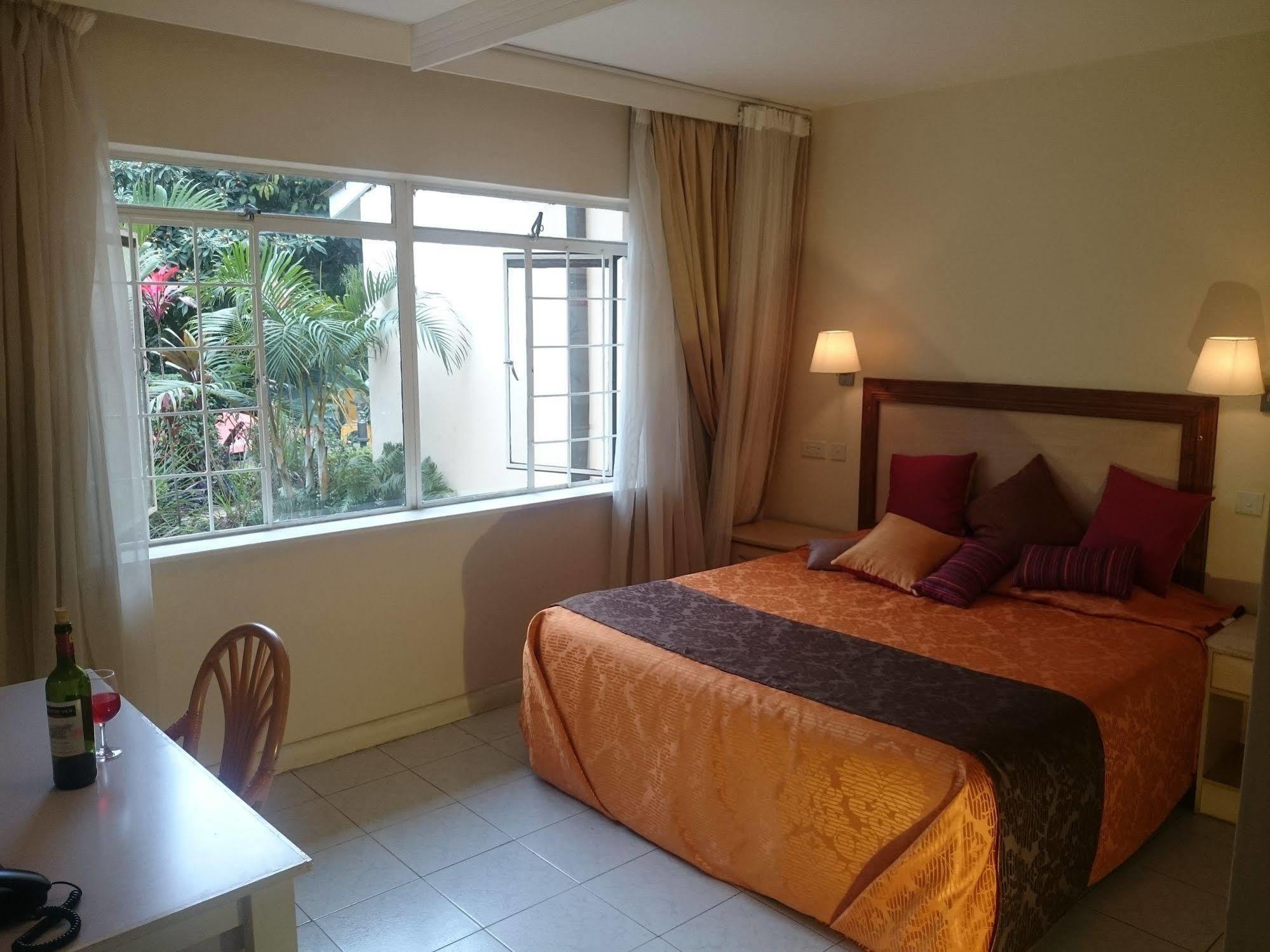Hotel Riverview Westlands Nairobi Bagian luar foto