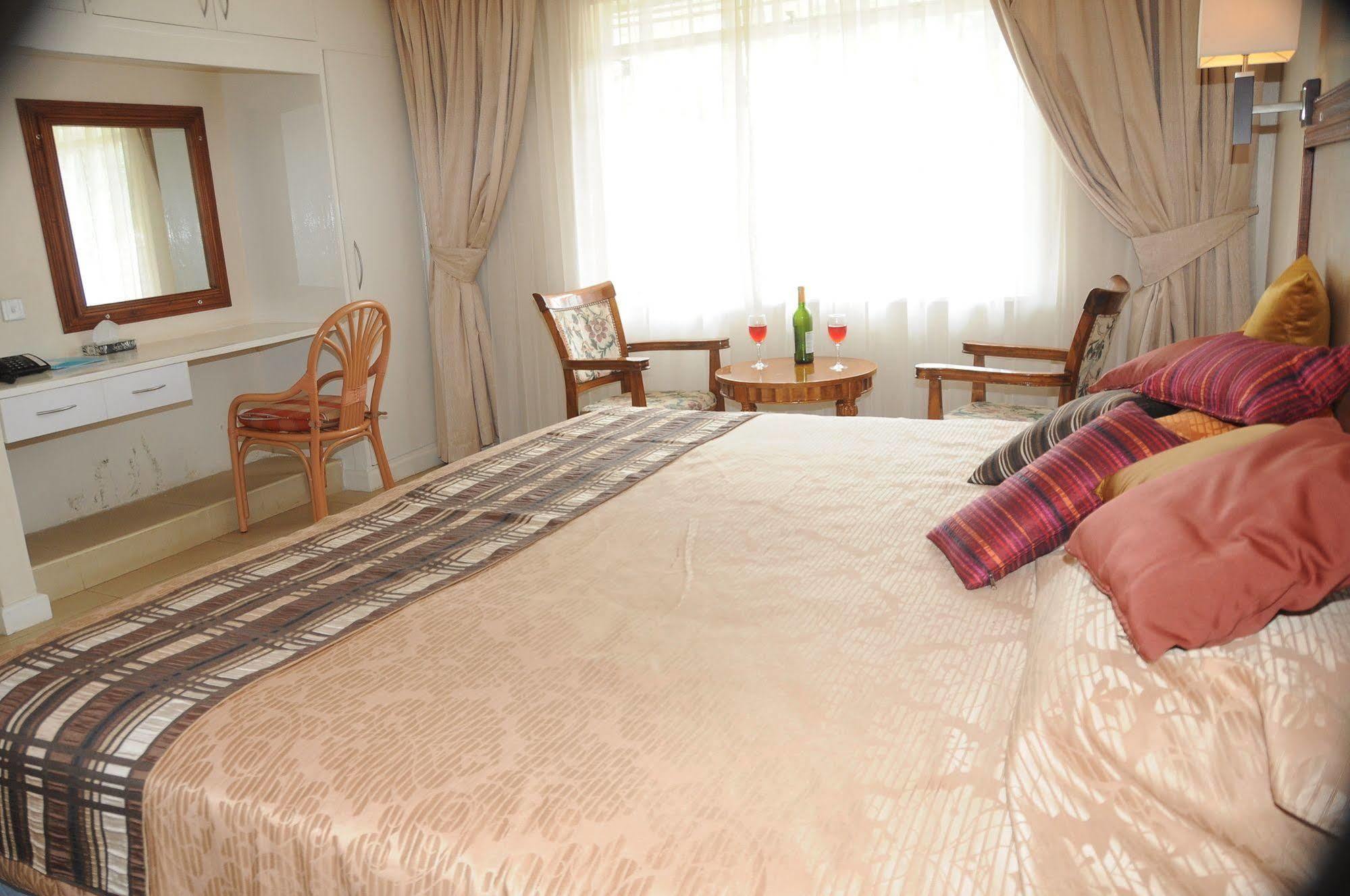 Hotel Riverview Westlands Nairobi Bagian luar foto